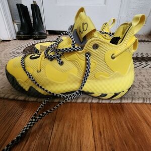 Adidas Harden Volume 6 Sneakers